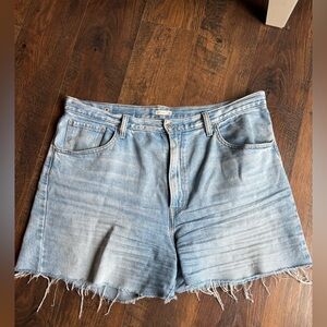 Levi’s Baggy Cinch cut offs - size 34